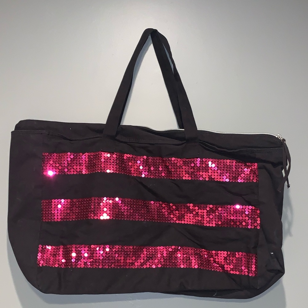 𝚅𝚂 𝚃𝚘𝚝𝚎 - Picture 2 of 2